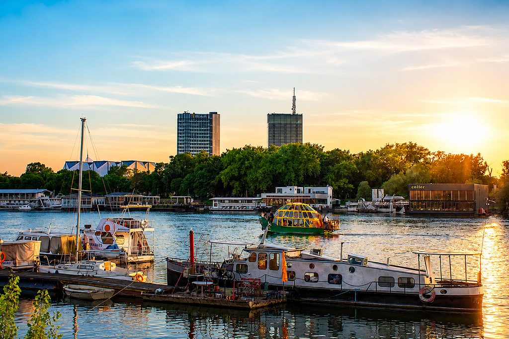 sunset cruise belgrade turtle